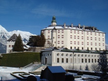 Das Schloß Ambras bei Innsbruck